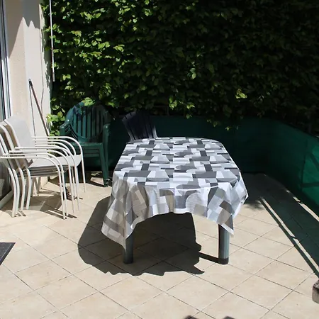 Casa de Férias La Garrigue 15 Minutes Sarlat & Lascaux Avec 2 Piscines