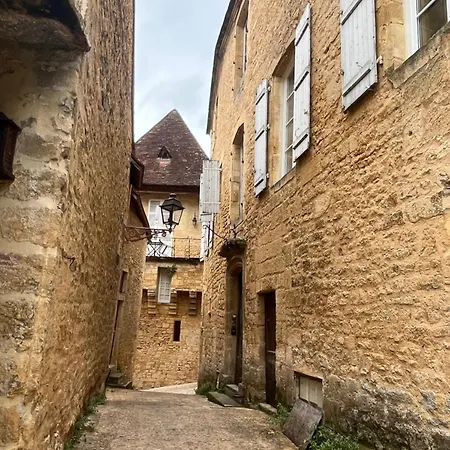 La Garrigue 15 Minutes Sarlat & Lascaux Avec 2 Piscines Casa de Férias *